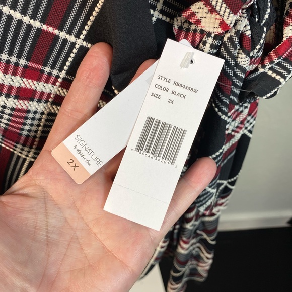 *NWT Signature by Robbie Bee 2X wrap shift dress - Picture 7 of 12